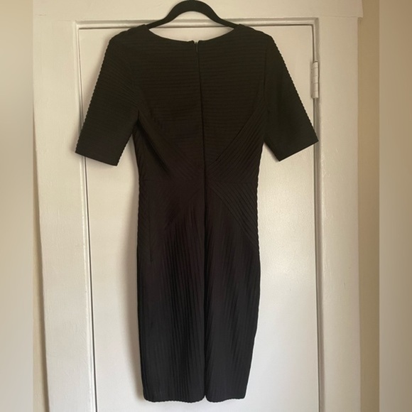 Tahari Black Mini Dress 3/4 sleeve size 4 - Picture 5 of 6